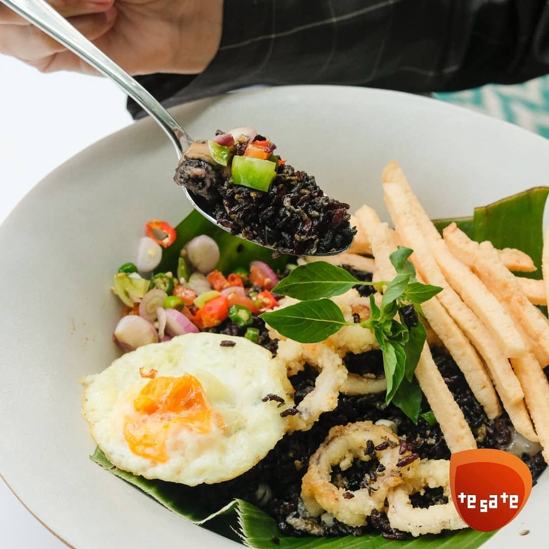 Berburu Nasi Cumi Hitam Enak Jakarta di 10 Tempat Ini