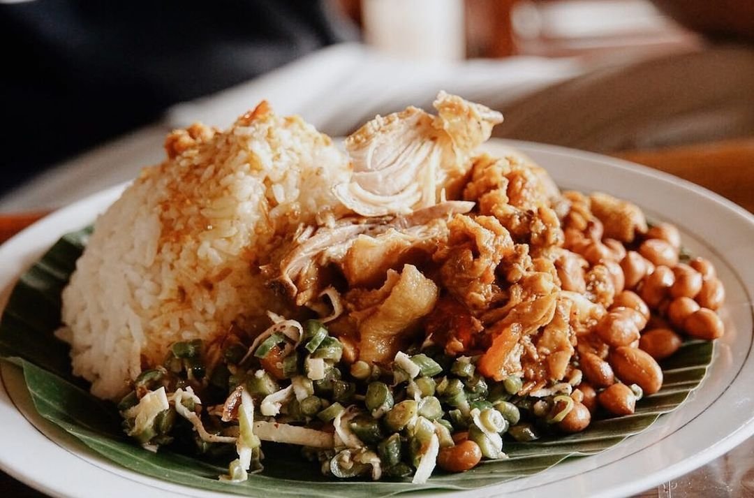 10 Menu Ayam Betutu Enak di Bali yang Terkenal Banget