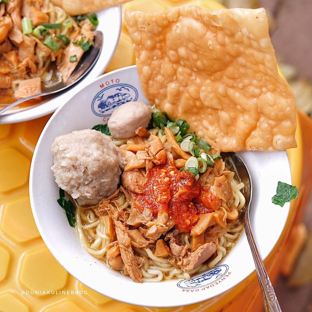 10 Bakmi Legendaris di Bandung yang Eksis Hingga Kini