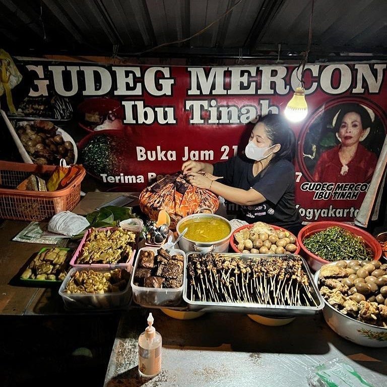 10 Gudeg Enak di Jogja, Ada yang Buka Sampai Subuh!