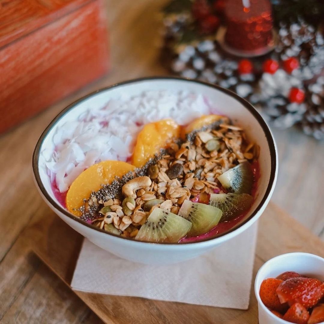 10 Smoothie Bowl Jakarta yang Enak dan Ngenyangin