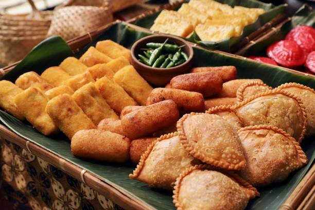 10 Takjil untuk Buka Puasa Favoritnya Orang Indonesia