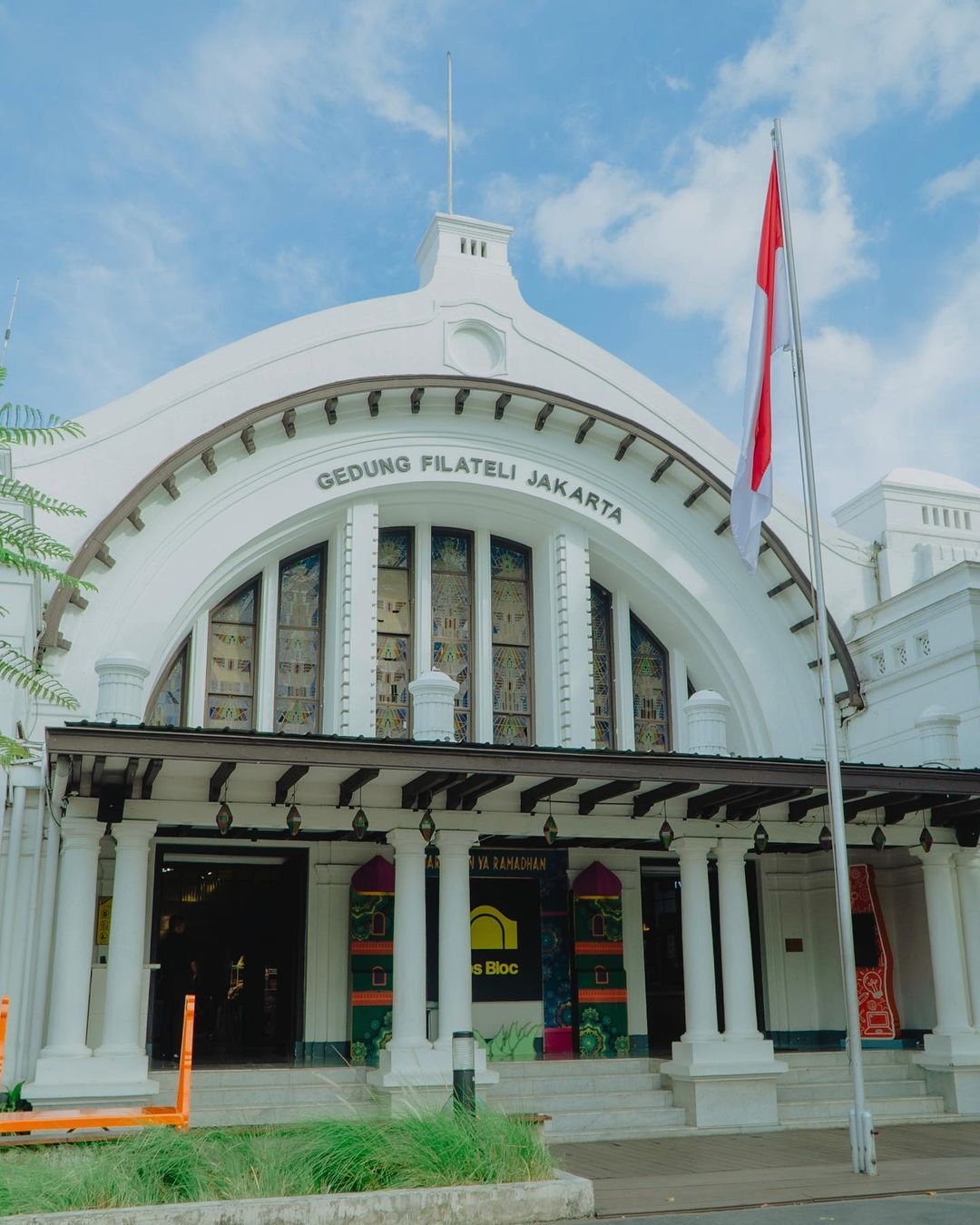 10 Tempat Makan di Pos Bloc Favorit Sobat Kekinian